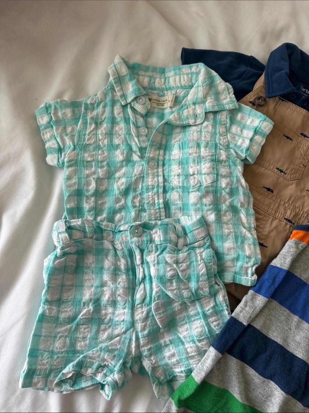 Bundle 5 baby boy outfits for any occasion Excellent condition